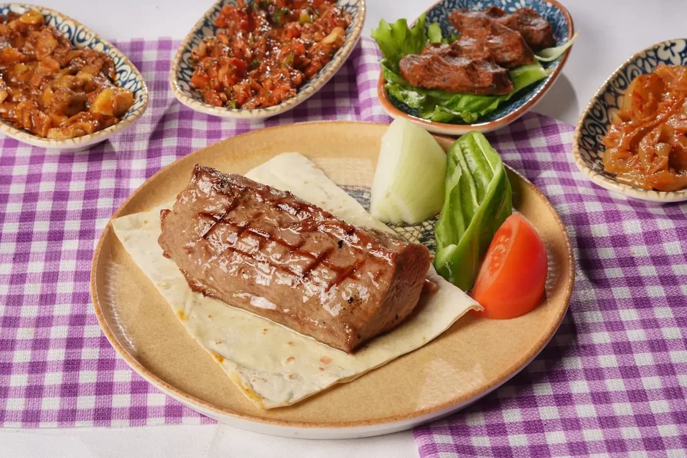 Нежная баранина кубиками — KMU Mehmet Usta Aksaray